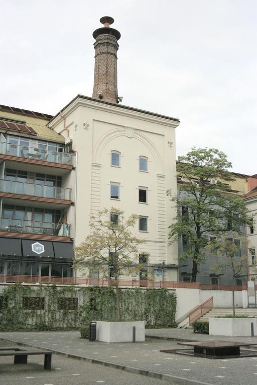 Modern And Cozy Apartment Close To Center Prague Exterior photo